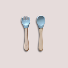 Theoni Rainbow Buddies Silicone Cutlery Set – Baby-Safe Spoon & Fork for Self-Feeding (BLUE)