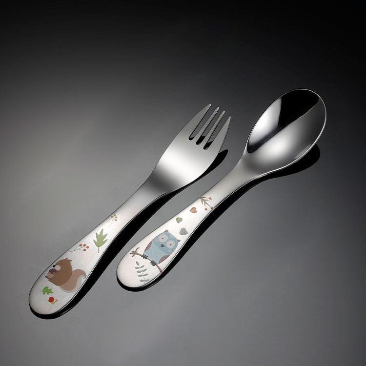 Cutlery_black_background